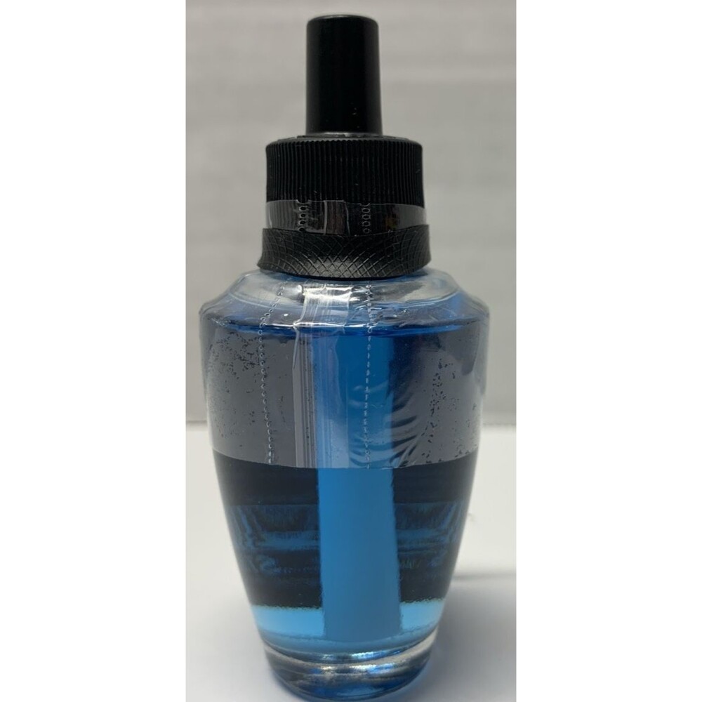 White Barn Wallflowers Home Fragrance Refill BERGAMOT WATERS New & Sealed - Picture 2 of 2